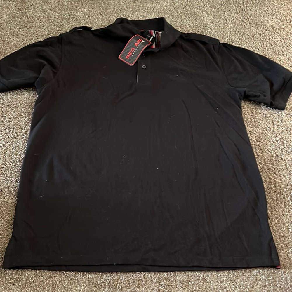 Polo 👕 Size large!